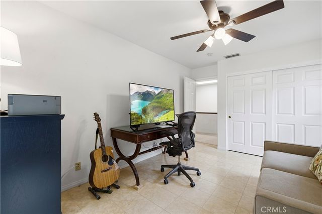 23656 White Oak Court, Newhall, CA 91321