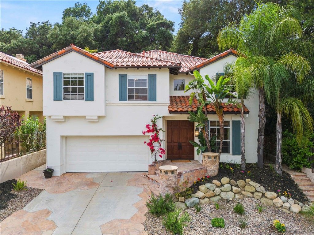 23656 White Oak Court, Newhall, CA 91321