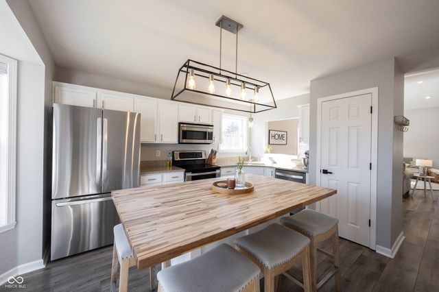 11689 Silver Meadow Court, Fishers, IN 46037