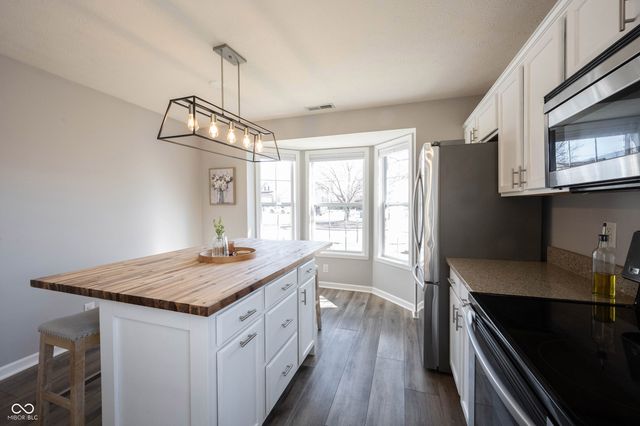 11689 Silver Meadow Court, Fishers, IN 46037