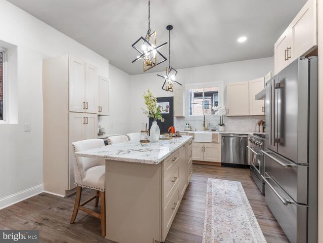 80 W SHARPNACK STREET, Philadelphia, PA 19119