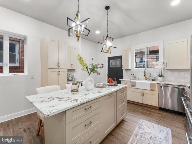 80 W SHARPNACK STREET, Philadelphia, PA 19119
