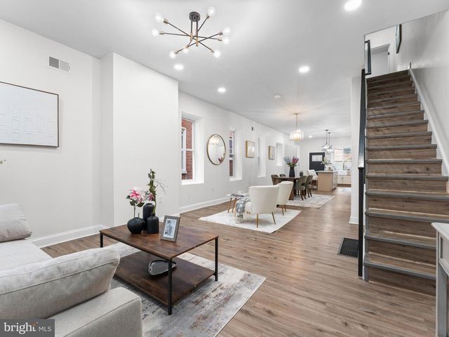 80 W SHARPNACK STREET, Philadelphia, PA 19119