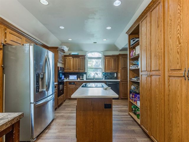 1224 Jamestown, Edmond, OK 73003