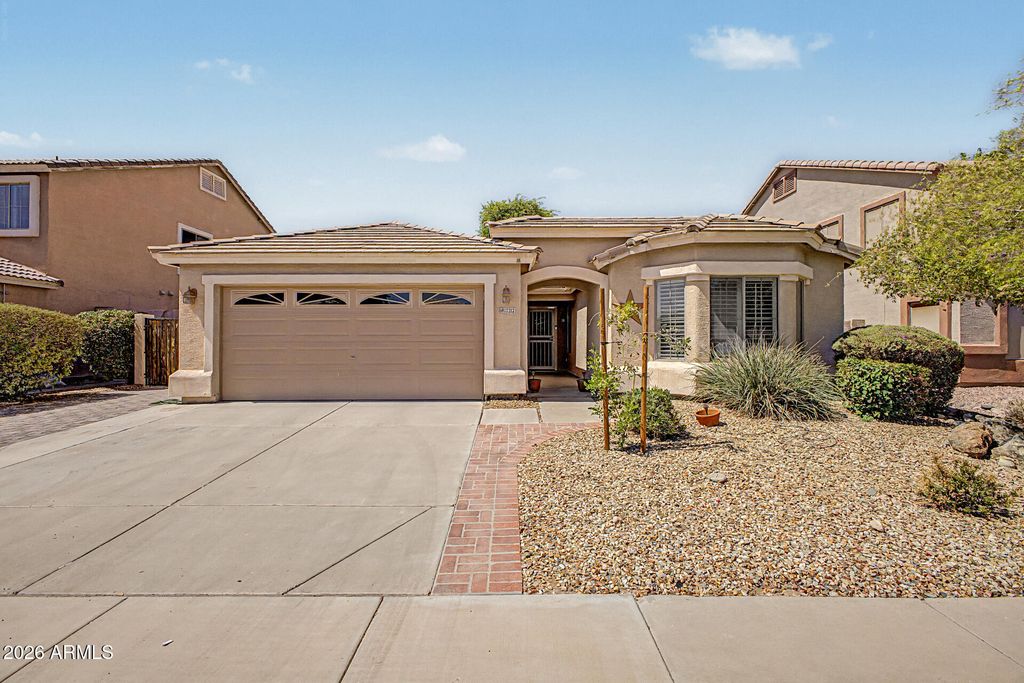 17212 W ASHLEY Drive, Goodyear, AZ 85338 — photo 2
