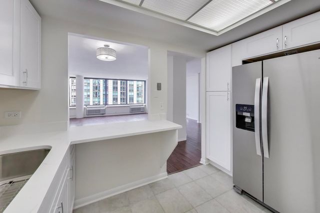155 N Harbor Drive 5107, Chicago, IL 60601