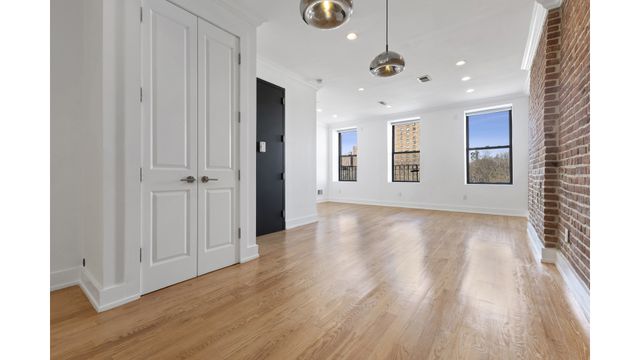 506 E 119TH Street PH, New York City, NY 10035