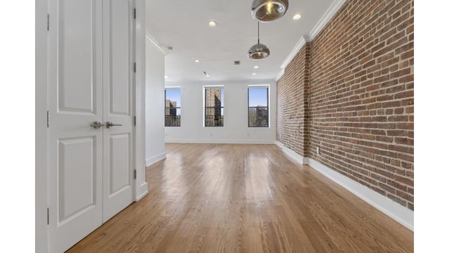 506 E 119TH Street PH, New York City, NY 10035