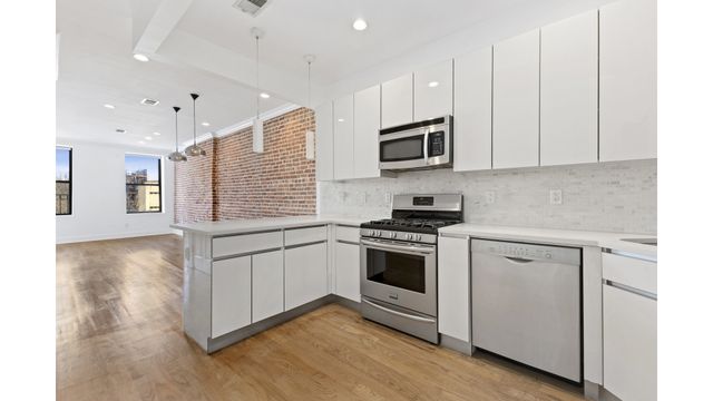 506 E 119TH Street PH, New York City, NY 10035