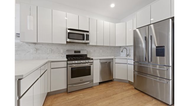 506 E 119TH Street PH, New York City, NY 10035