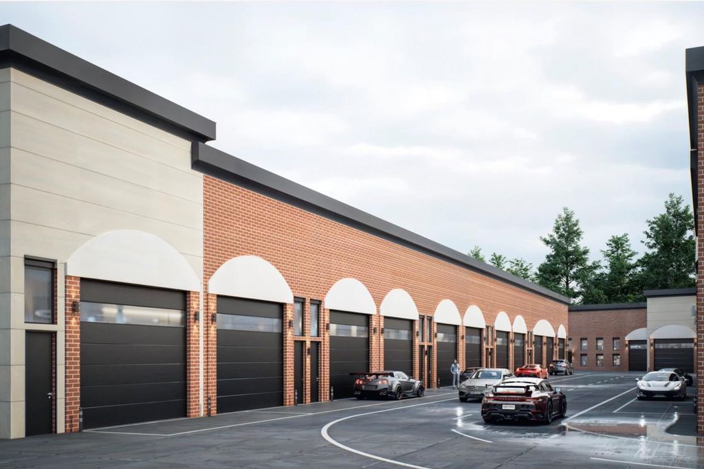 Image 2 of property listing at 20717 Westheimer Parkway, Katy, TX 77450