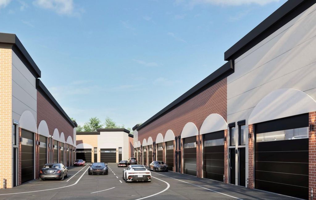 Image 3 of property listing at 20717 Westheimer Parkway, Katy, TX 77450