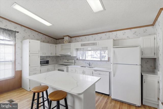 11125 LAKESIDE DRIVE, Hagerstown, MD 21740