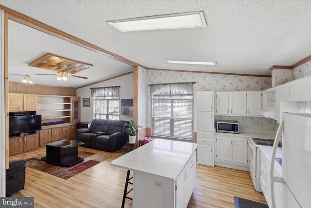 11125 LAKESIDE DRIVE, Hagerstown, MD 21740