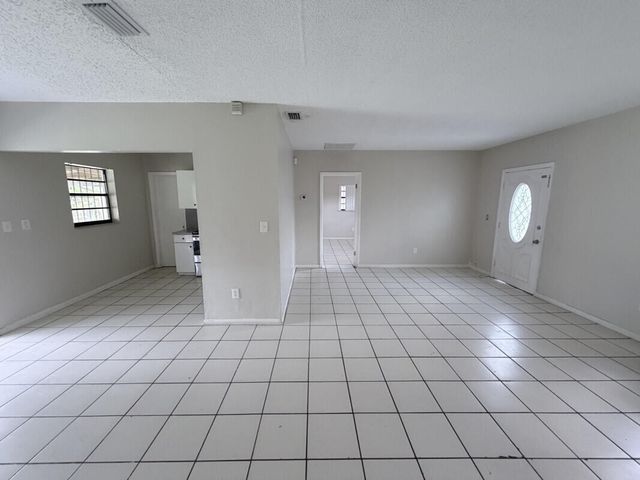 639 SW 3rd Terrace, Homestead, FL 33034