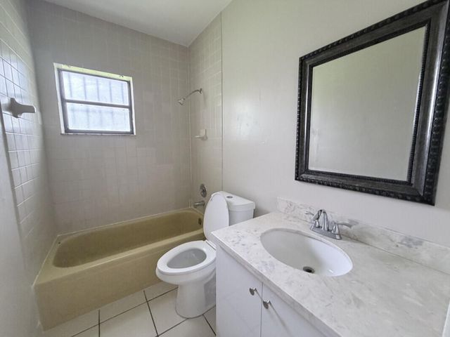 639 SW 3rd Terrace, Homestead, FL 33034