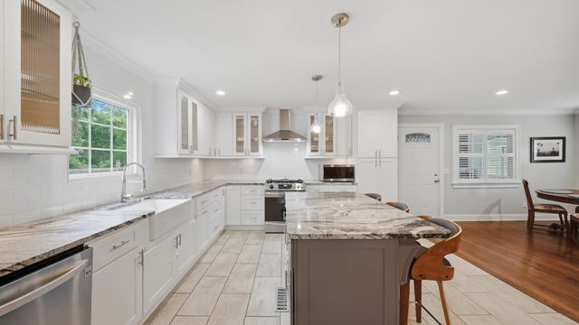 903 S Crest Road, Chattanooga, TN 37404