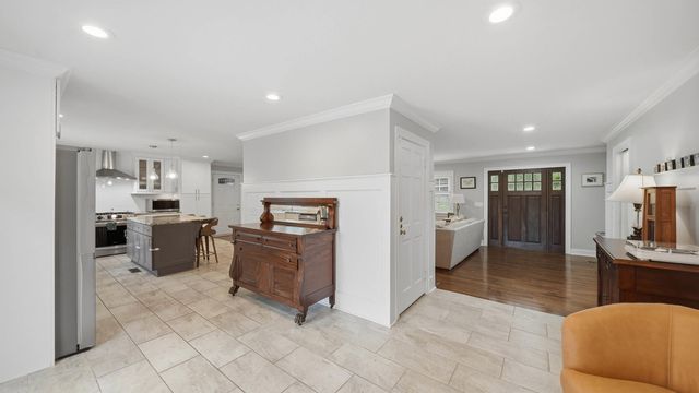 903 S Crest Road, Chattanooga, TN 37404