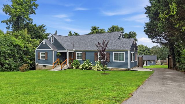 903 S Crest Road, Chattanooga, TN 37404