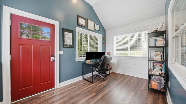 903 S Crest Road, Chattanooga, TN 37404