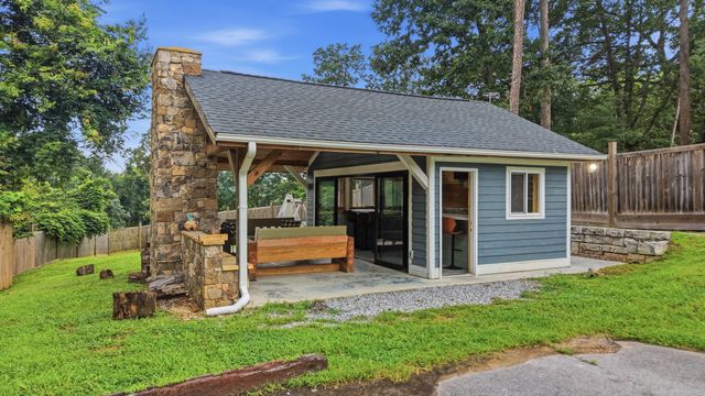 903 S Crest Road, Chattanooga, TN 37404