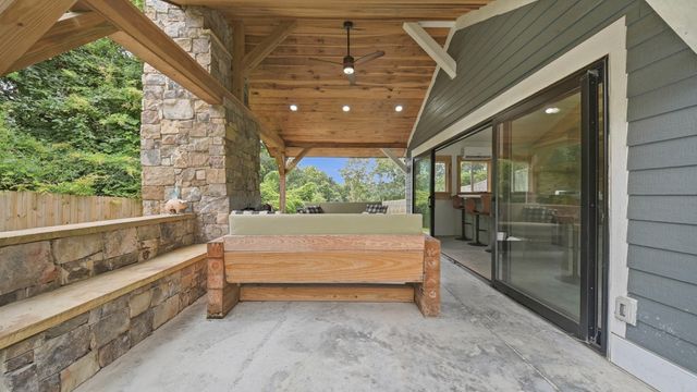 903 S Crest Road, Chattanooga, TN 37404