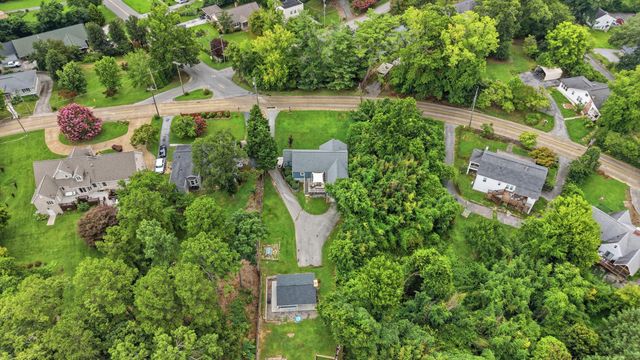 903 S Crest Road, Chattanooga, TN 37404