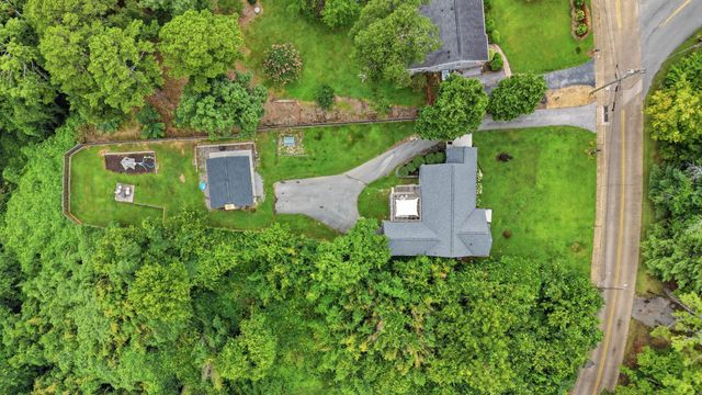 903 S Crest Road, Chattanooga, TN 37404