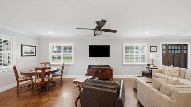 903 S Crest Road, Chattanooga, TN 37404