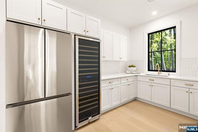 36 Hampshire Hill Road, Upper Saddle River, NJ 07458