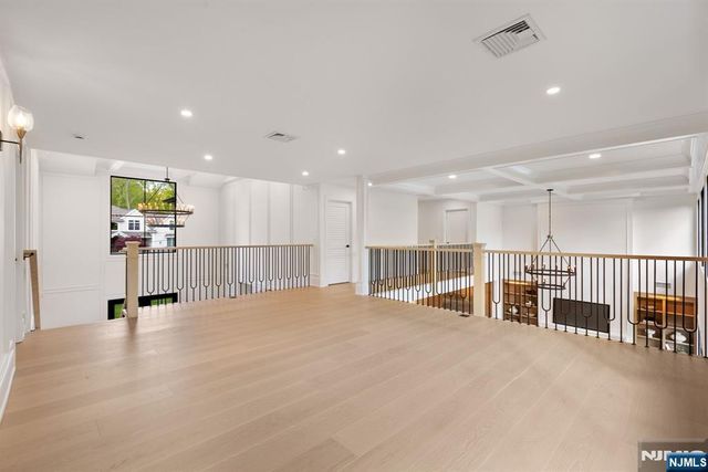 36 Hampshire Hill Road, Upper Saddle River, NJ 07458