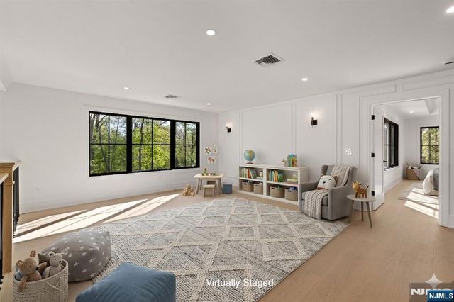 36 Hampshire Hill Road, Upper Saddle River, NJ 07458