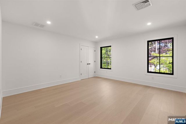 36 Hampshire Hill Road, Upper Saddle River, NJ 07458
