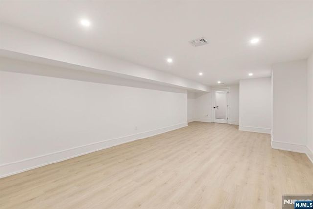 36 Hampshire Hill Road, Upper Saddle River, NJ 07458