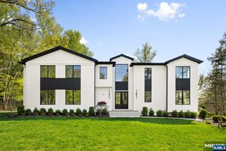 36 Hampshire Hill Road, Upper Saddle River, NJ 07458