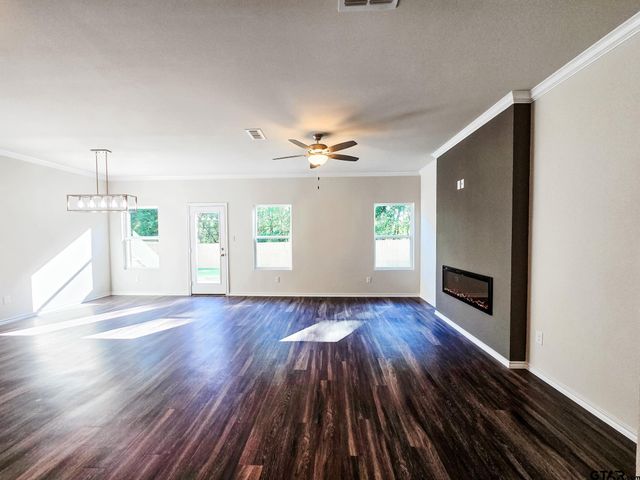 1117 Park Meadows Dr., Whitehouse, TX 75791
