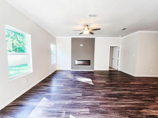 1117 Park Meadows Dr., Whitehouse, TX 75791