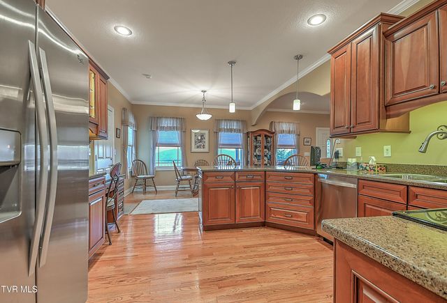 128 Willshire Drive, Elizabethton, TN 37643