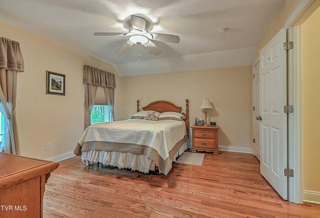 128 Willshire Drive, Elizabethton, TN 37643