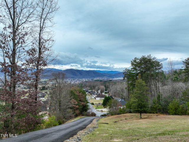 128 Willshire Drive, Elizabethton, TN 37643