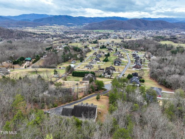 128 Willshire Drive, Elizabethton, TN 37643