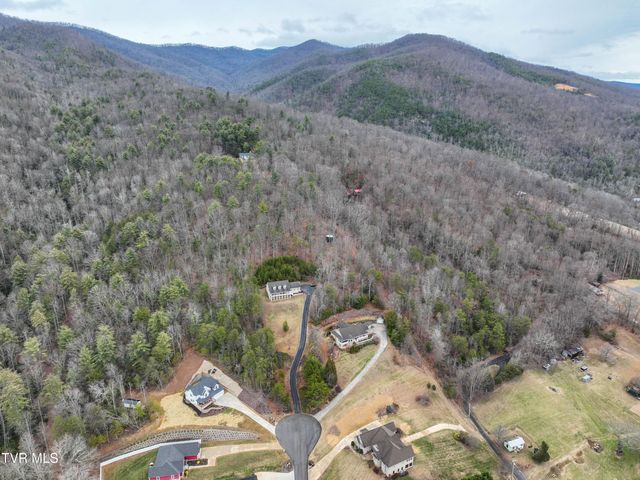 128 Willshire Drive, Elizabethton, TN 37643