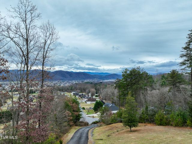 128 Willshire Drive, Elizabethton, TN 37643