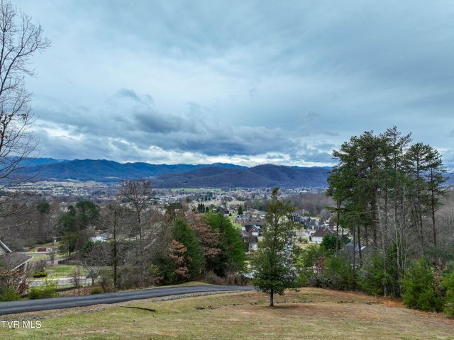 128 Willshire Drive, Elizabethton, TN 37643