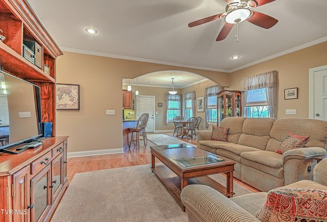 128 Willshire Drive, Elizabethton, TN 37643