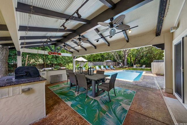 138 Turkey Creek, Shavano Park, TX 78231