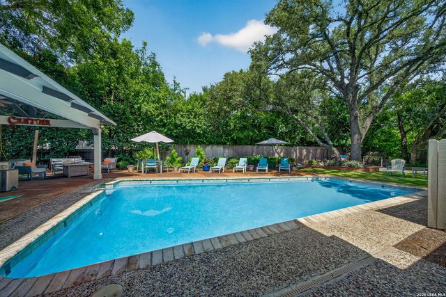 138 Turkey Creek, Shavano Park, TX 78231