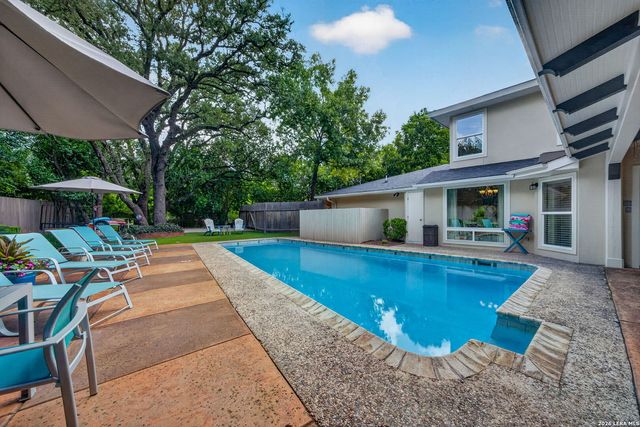 138 Turkey Creek, Shavano Park, TX 78231