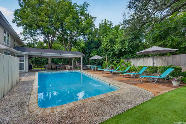 138 Turkey Creek, Shavano Park, TX 78231
