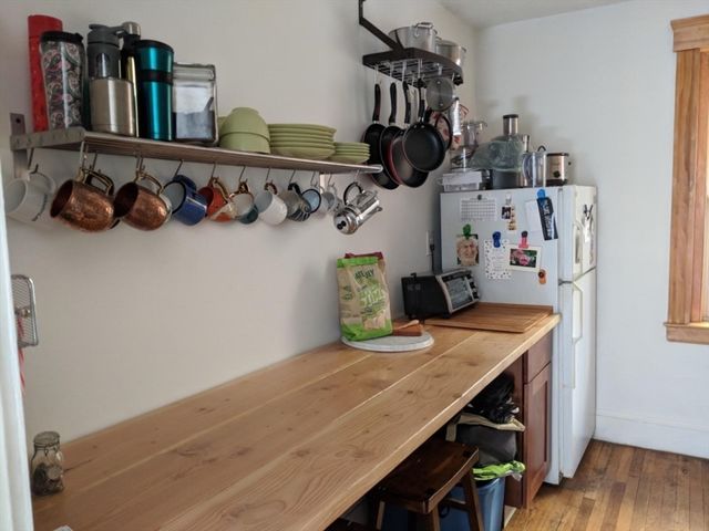 97 Hancock St 2, Cambridge, MA 02139